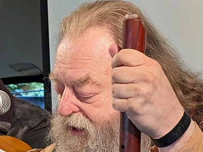 So. 14.9.2025 Goldberg (Selb), Festival-Mediaval XVI, Literaturzelt: Lesung mit Musik aus »Roter Mund und wundes Herz« (Gemshorn Kai Focke) So. 14.9.2025 Goldberg (Selb), Festival-Mediaval XVI, Literaturzelt: Lesung mit Musik aus »Roter Mund und wundes Herz« (Gemshorn Kai Focke)